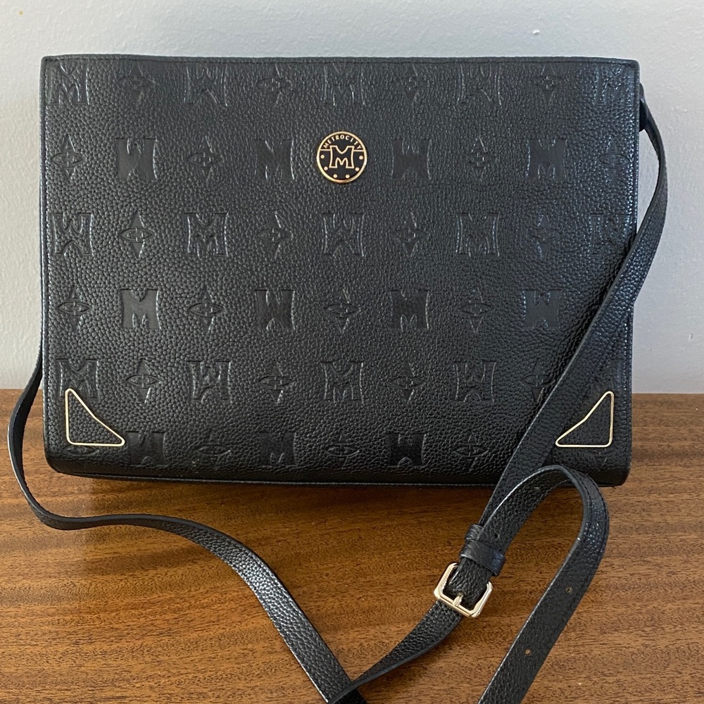METROCITY Black Leather Crossbody/Clutch Bag w/Adjustable & Removable Strap